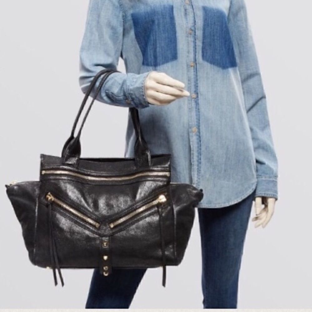 Botkier Large Trigger Satchel 💕like new💕 - Picture 2 of 10